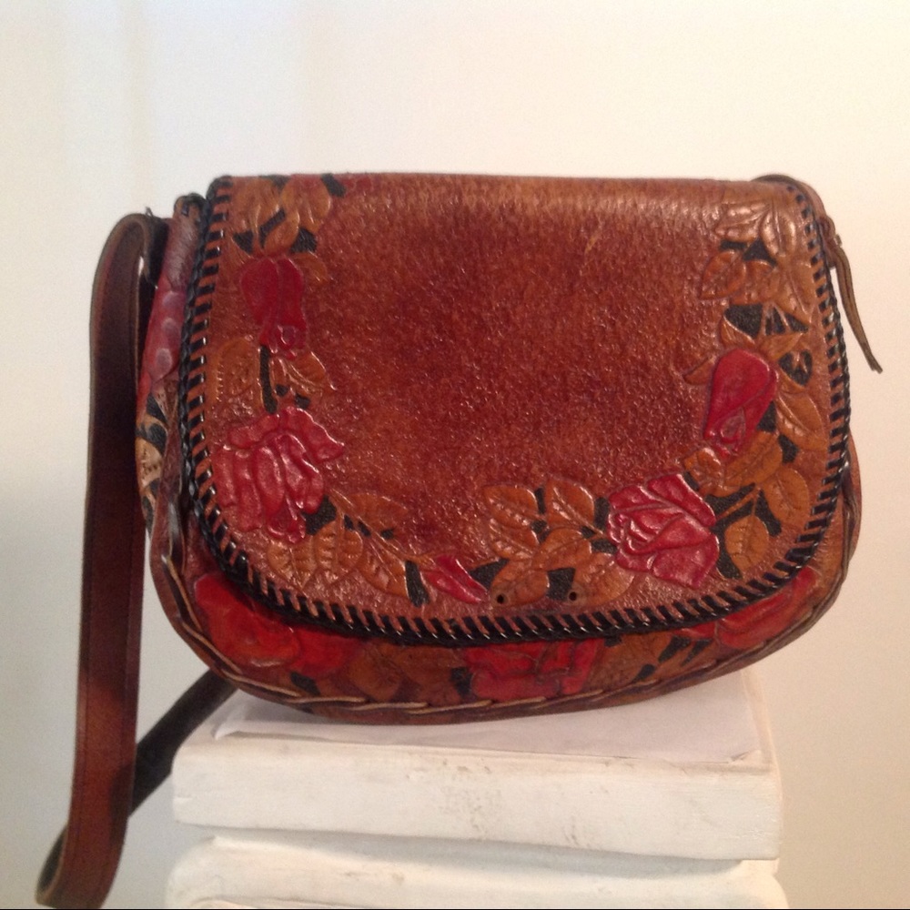 Vintage 70's pressed leather purse with red roses